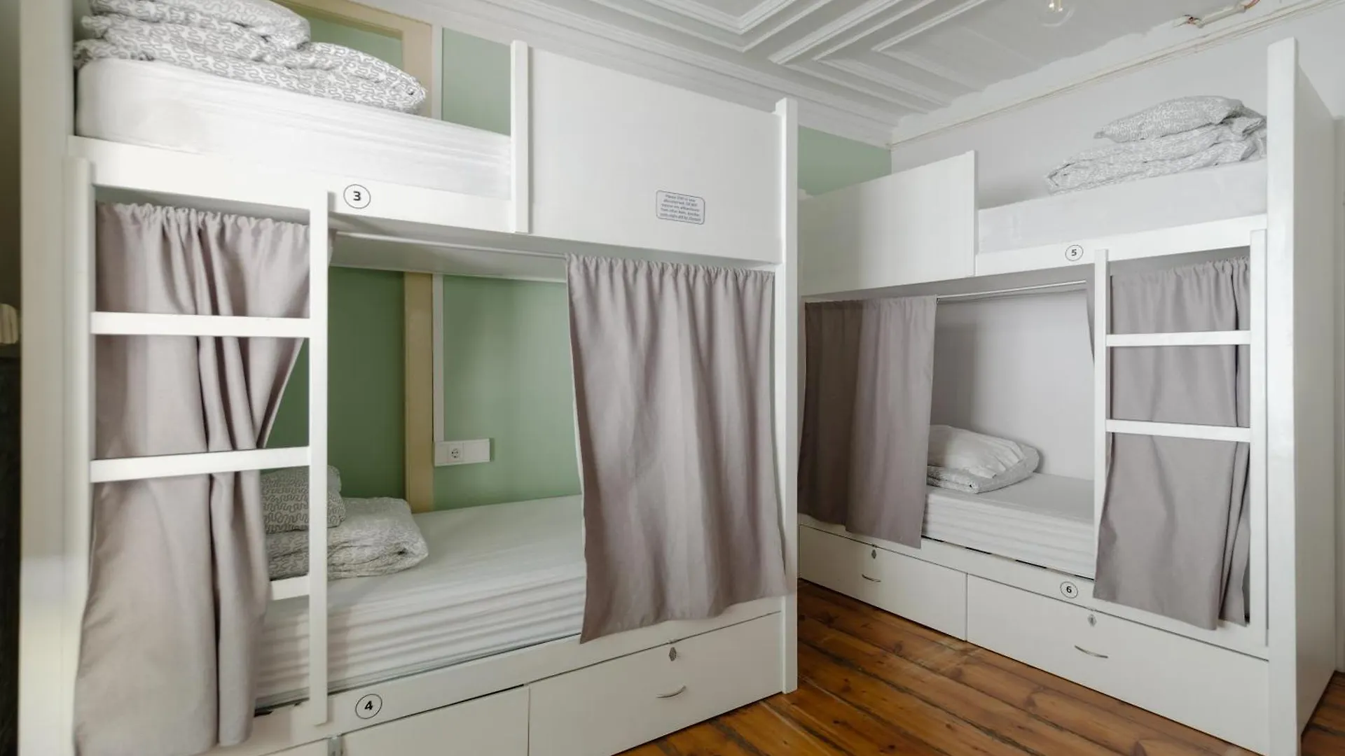 Wot New Lisbon Hostel