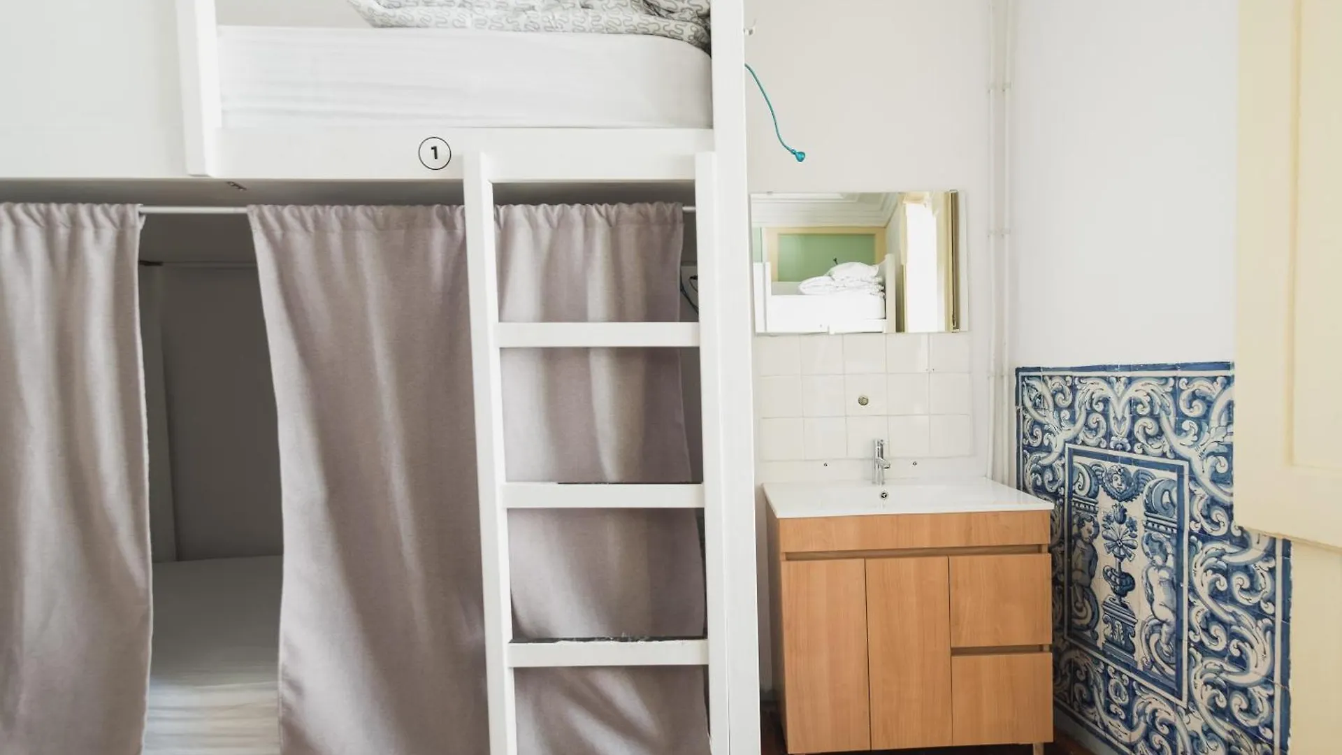 Wot New Lisbon Hostel